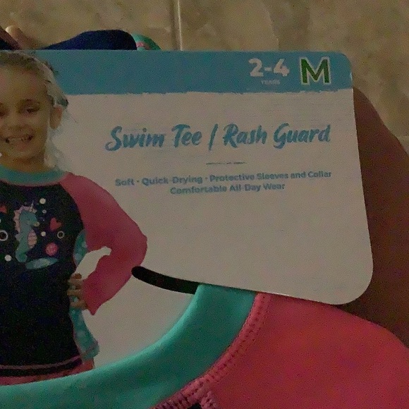 Sun Smart Size 2-4Y UPF50 Swim Tee/Rash Guard. New With Tag - Picture 2 of 3